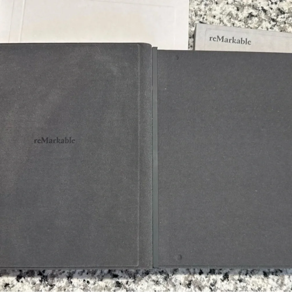 reMarkable 2 Bundle – NIB Marker Plus, Polymer Folio, 8 Nibs, Boxes – Excellent! - Picture 5 of 10
